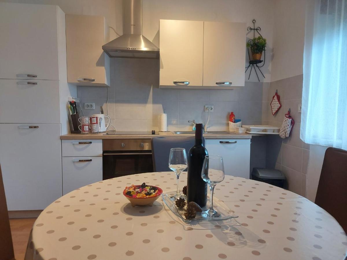 Apartman Skender 3* Ravna Gora Apartment Bagian luar foto