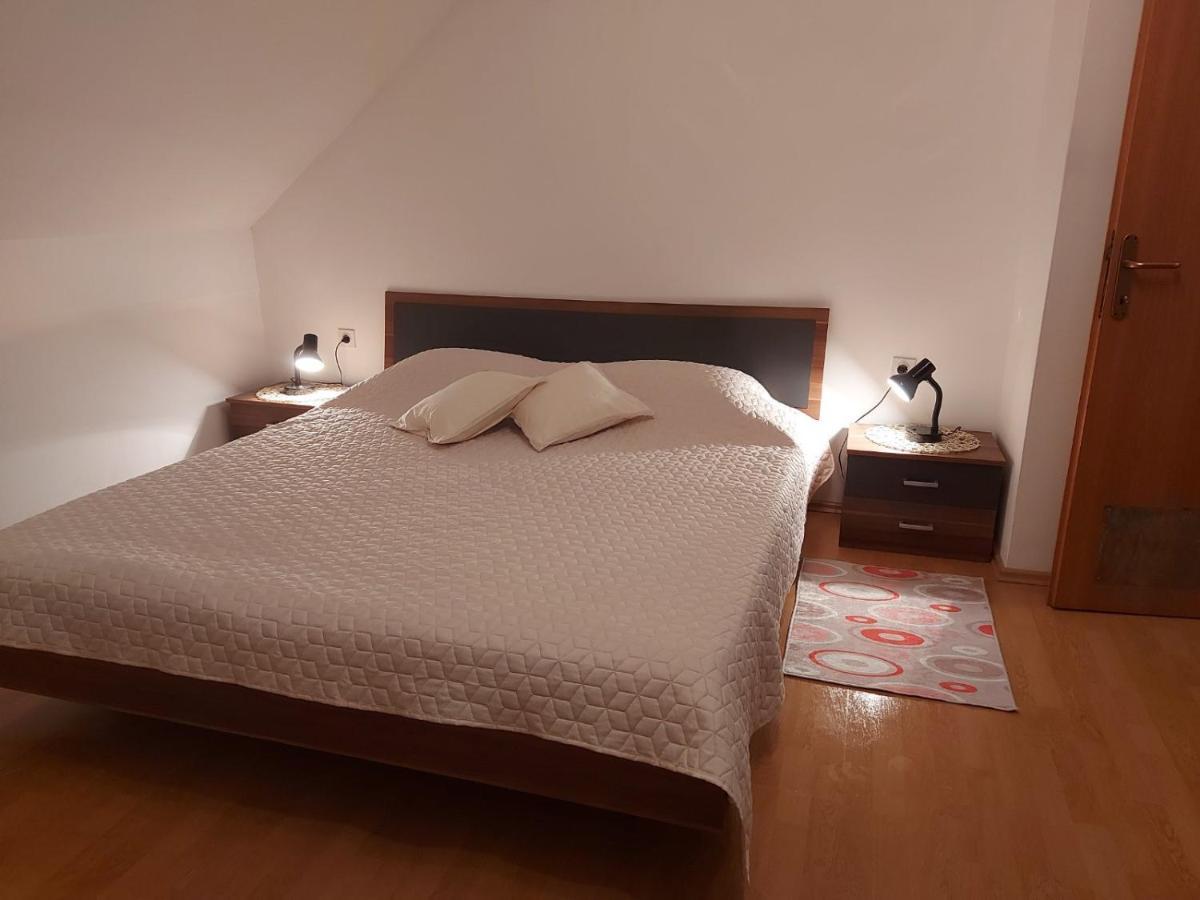 Apartman Skender 3* Ravna Gora Apartment Bagian luar foto